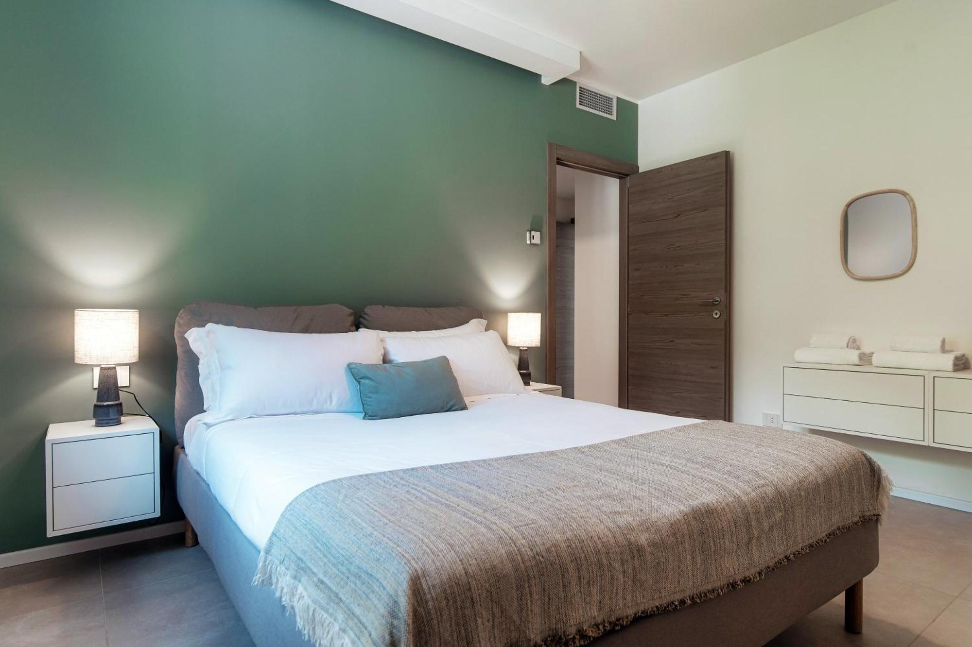 Lario Suite Apartments By Quokka 360 - With Parking Next To Como City Экстерьер фото
