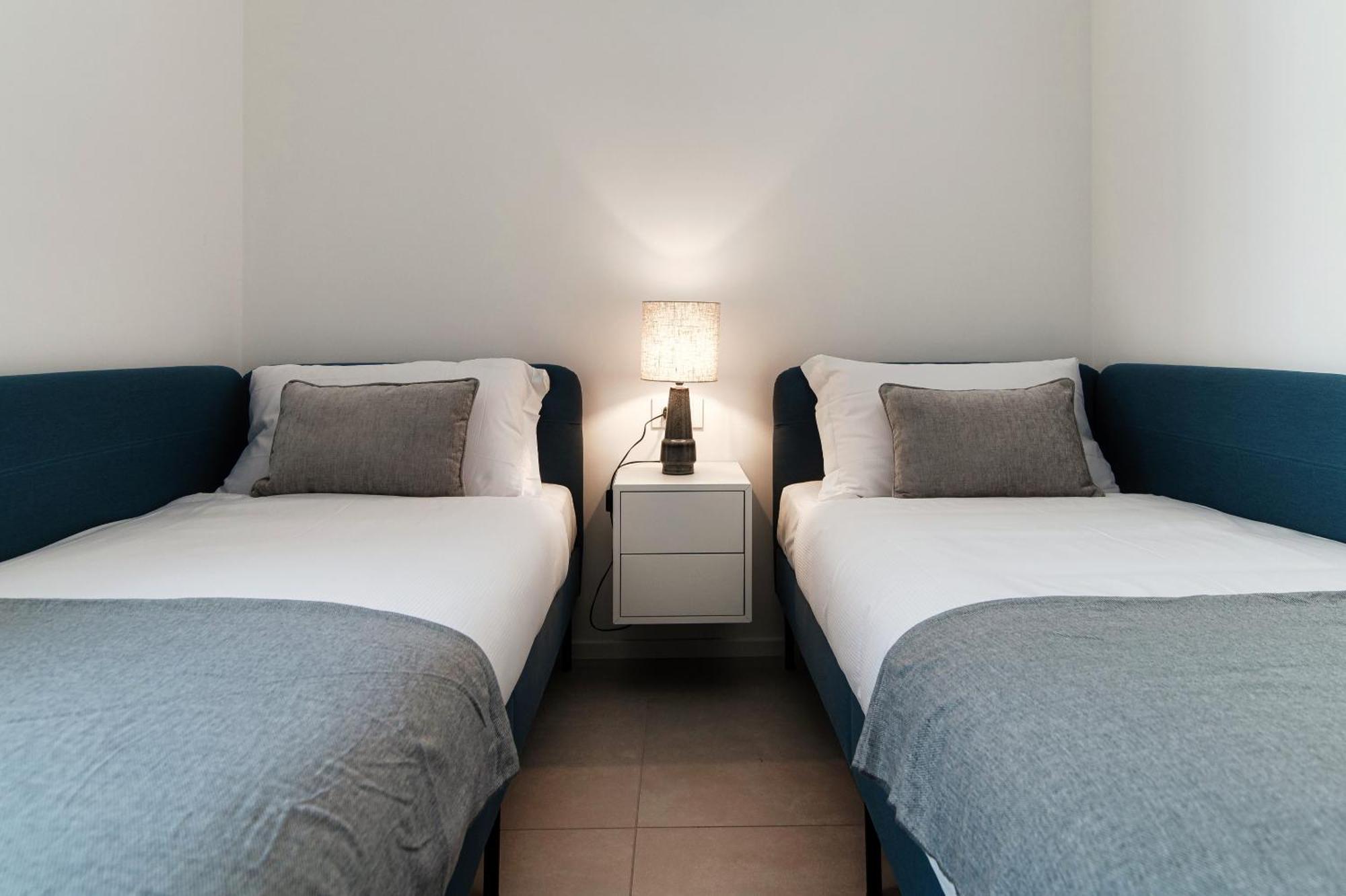 Lario Suite Apartments By Quokka 360 - With Parking Next To Como City Экстерьер фото