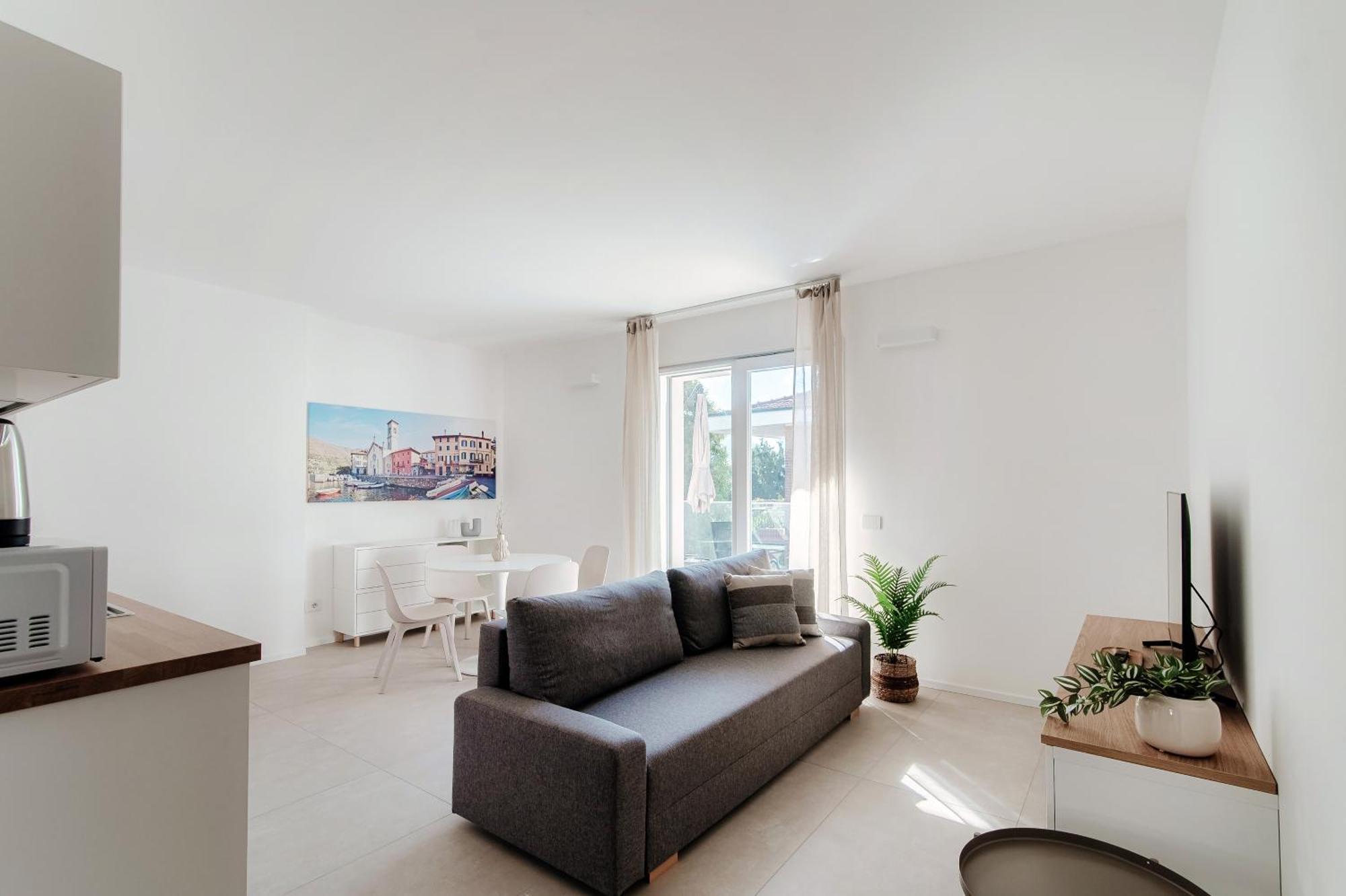 Lario Suite Apartments By Quokka 360 - With Parking Next To Como City Экстерьер фото