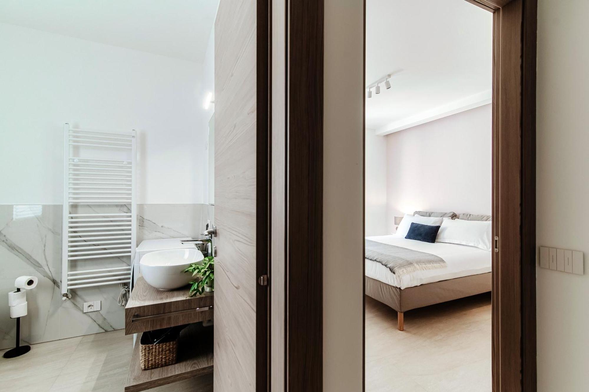 Lario Suite Apartments By Quokka 360 - With Parking Next To Como City Экстерьер фото