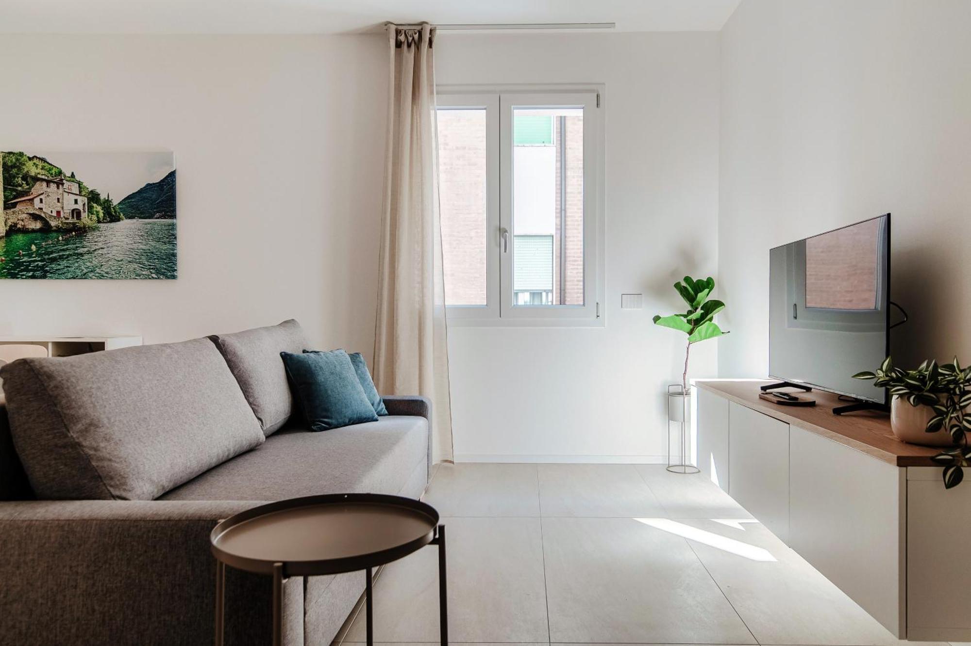 Lario Suite Apartments By Quokka 360 - With Parking Next To Como City Экстерьер фото