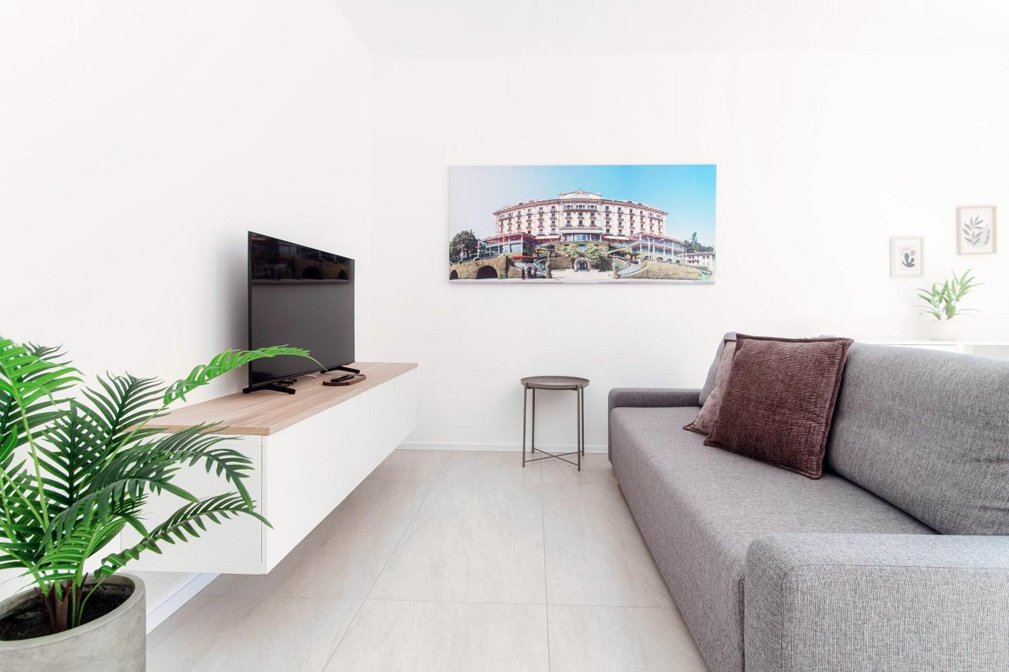 Lario Suite Apartments By Quokka 360 - With Parking Next To Como City Экстерьер фото